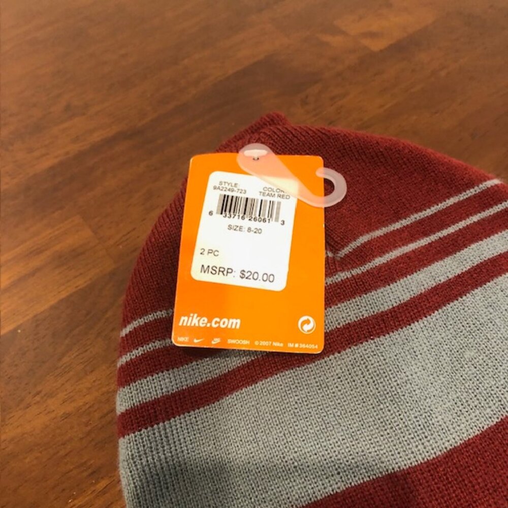 Nike Kids Youth Beanie Hat and Gloves Set NWT. - Picture 10 of 11